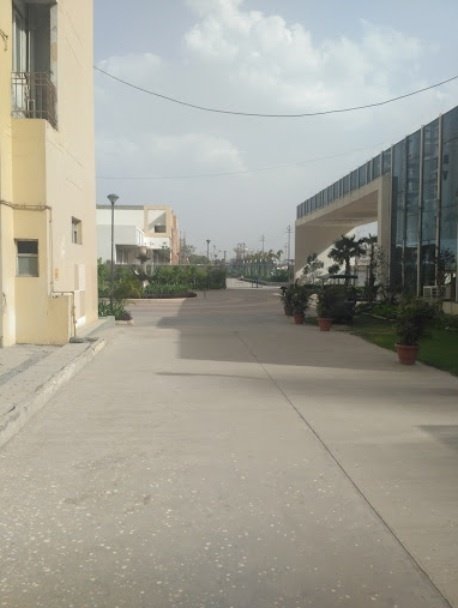  le garden phase 3 tower k l m & n Paved Compound