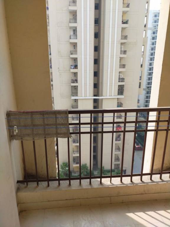  le garden tower a b and c Balcony