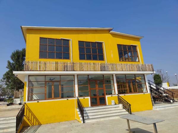 Elevation by-the-lake Elevation