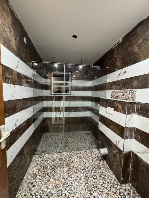  diamond floors Bathroom