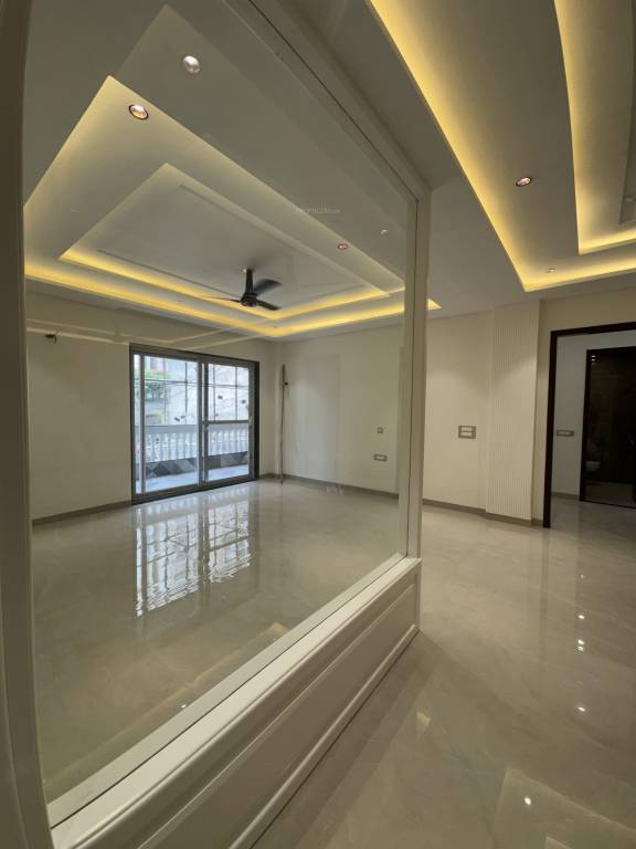  platinum floors Living Area