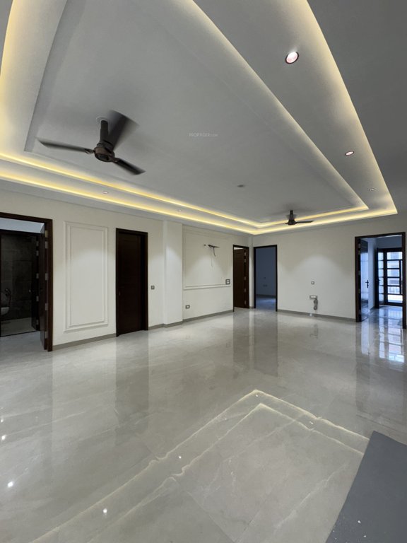  platinum floors Living Area