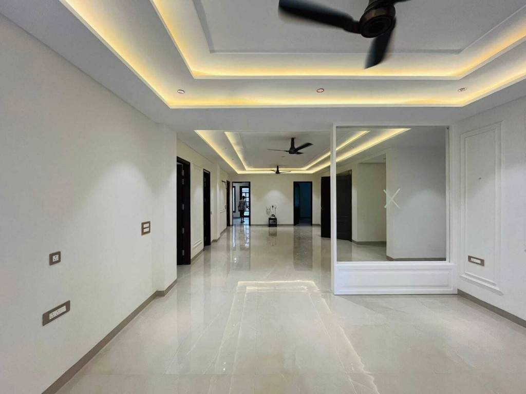  platinum floors Living Area