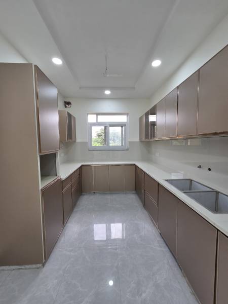  luxurious-sliver-floors Kitchen