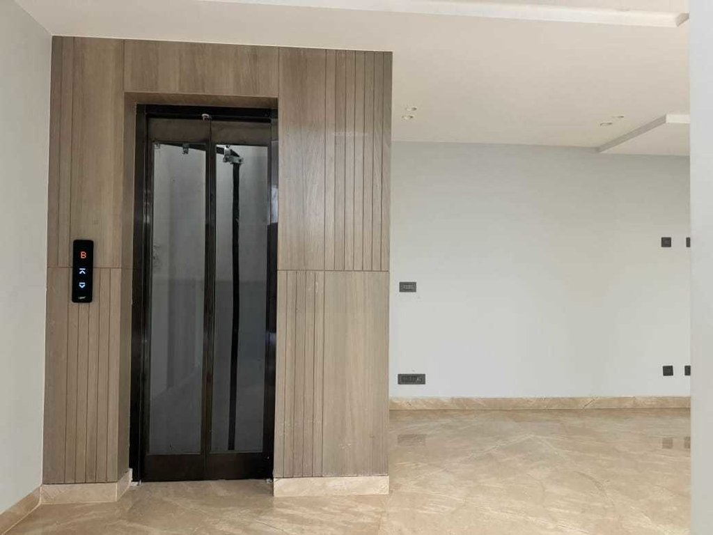  ultra super smart floor Lift(s)