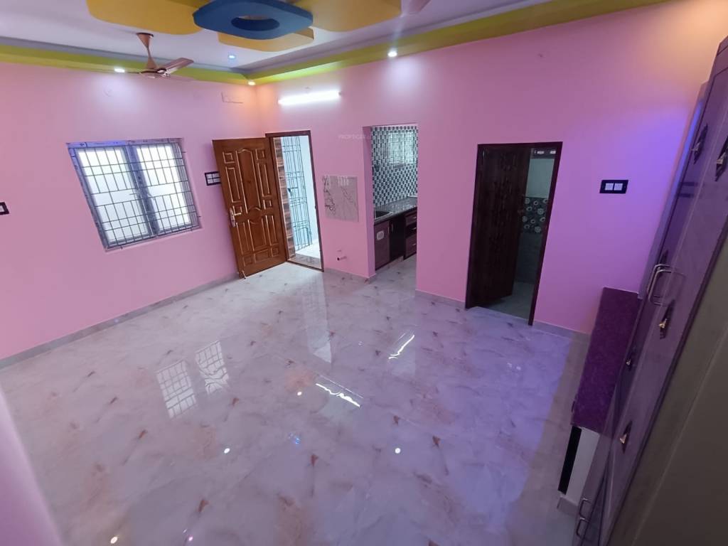  rb garden Living Area