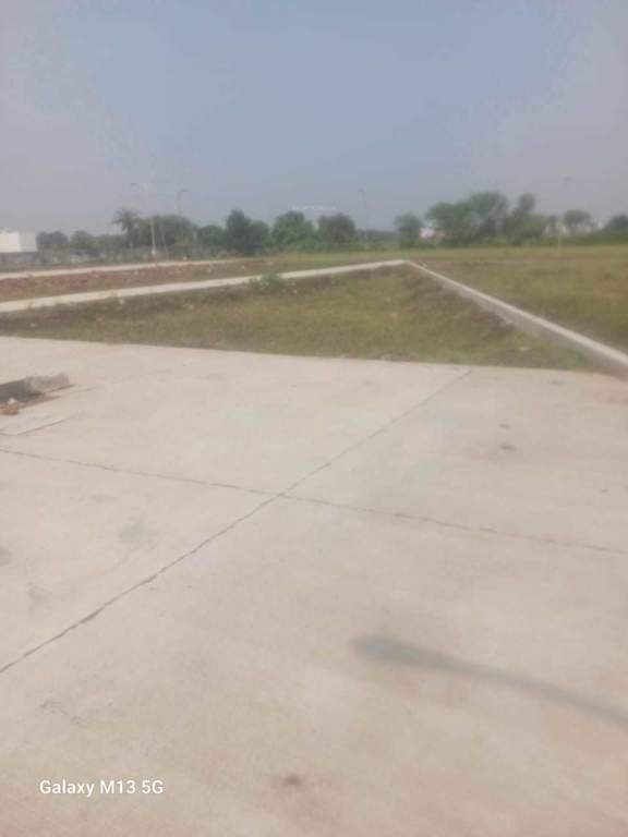  new anand vihar 5 Plot