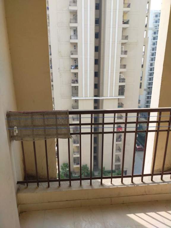  le garden phase 2 tower h i j o and q Balcony