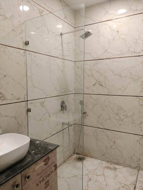 super luxury floor Bathroom