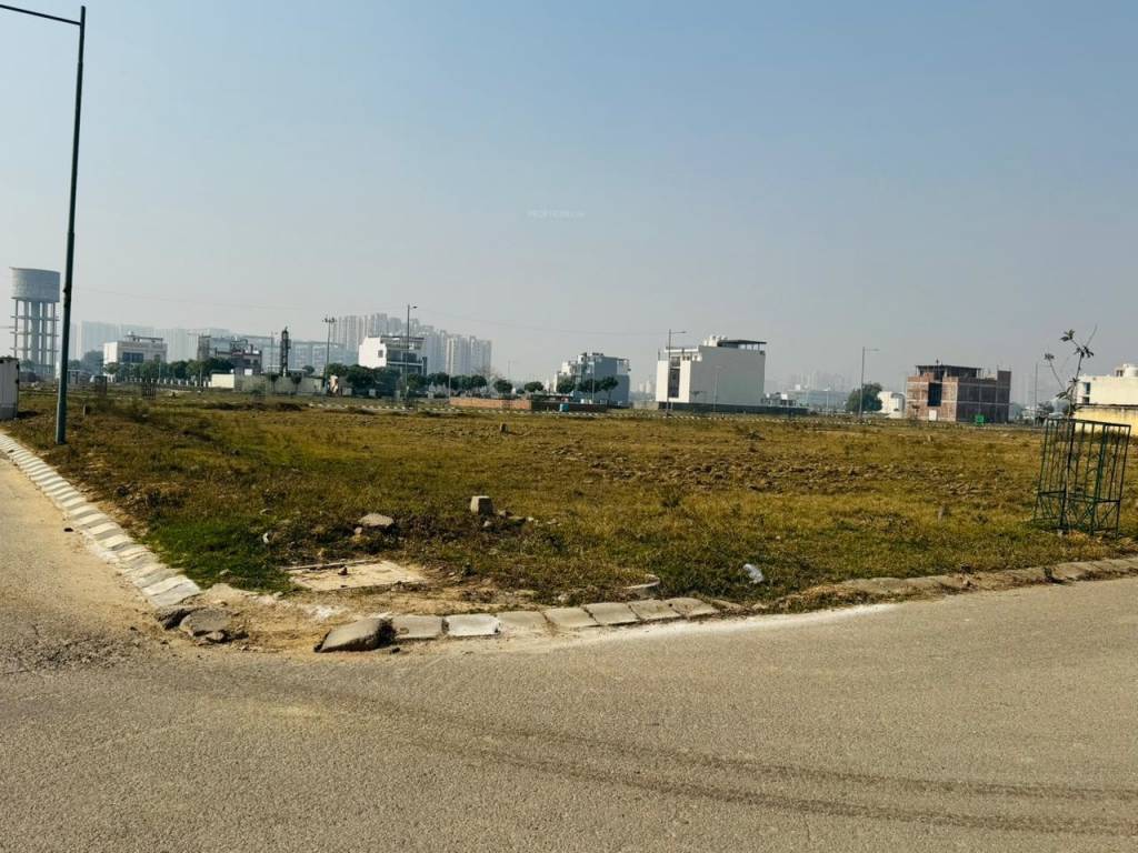 wave city and around Plot