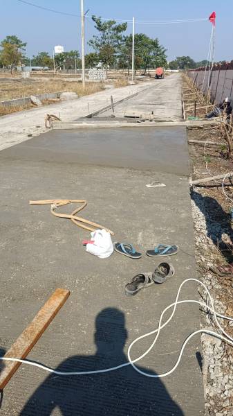  mahal Internal Roads & Footpaths