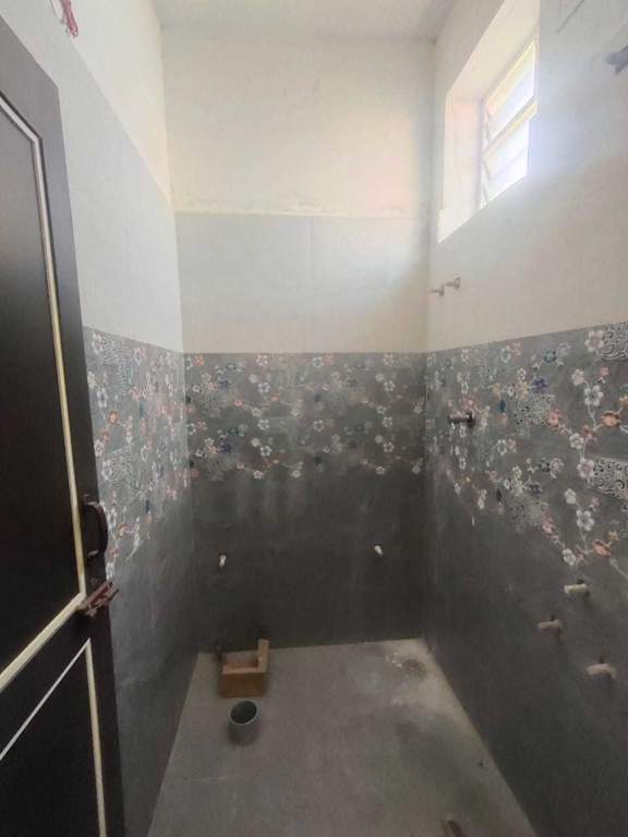  hariharan apartment Bathroom