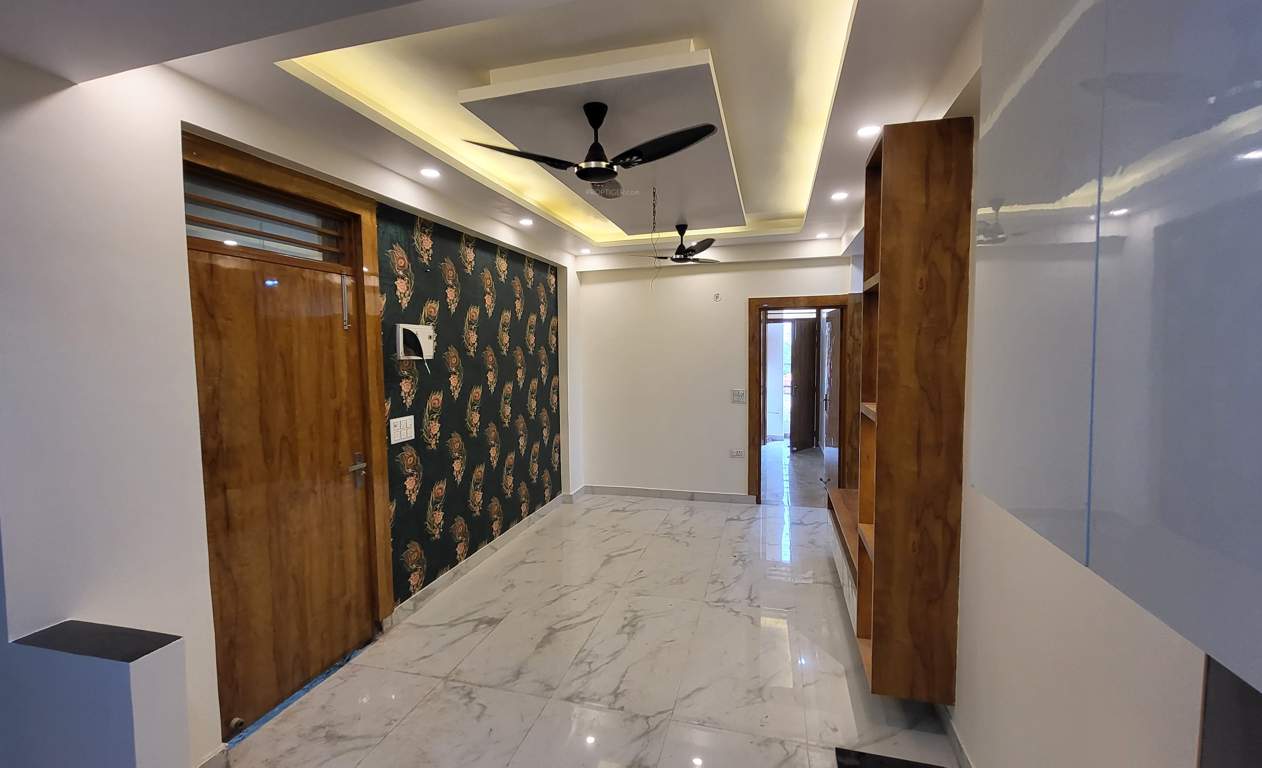 zovian luxury homes 2 Living Area