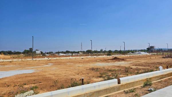  vr-royal-township Plot