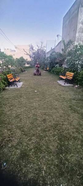 Senior Citizen Sitout jagdish-dham Senior Citizen Sitout