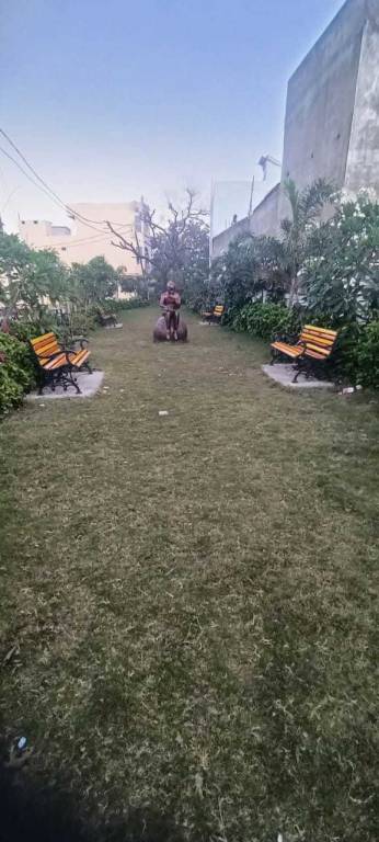 jagdish dham Senior Citizen Sitout