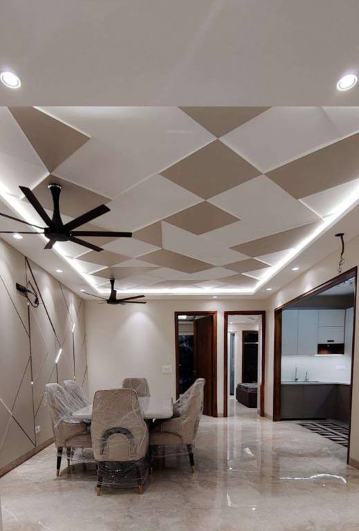 super luxury builder floor Dining Area