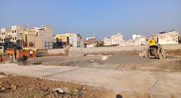  s-b-green Internal Roads & Footpaths