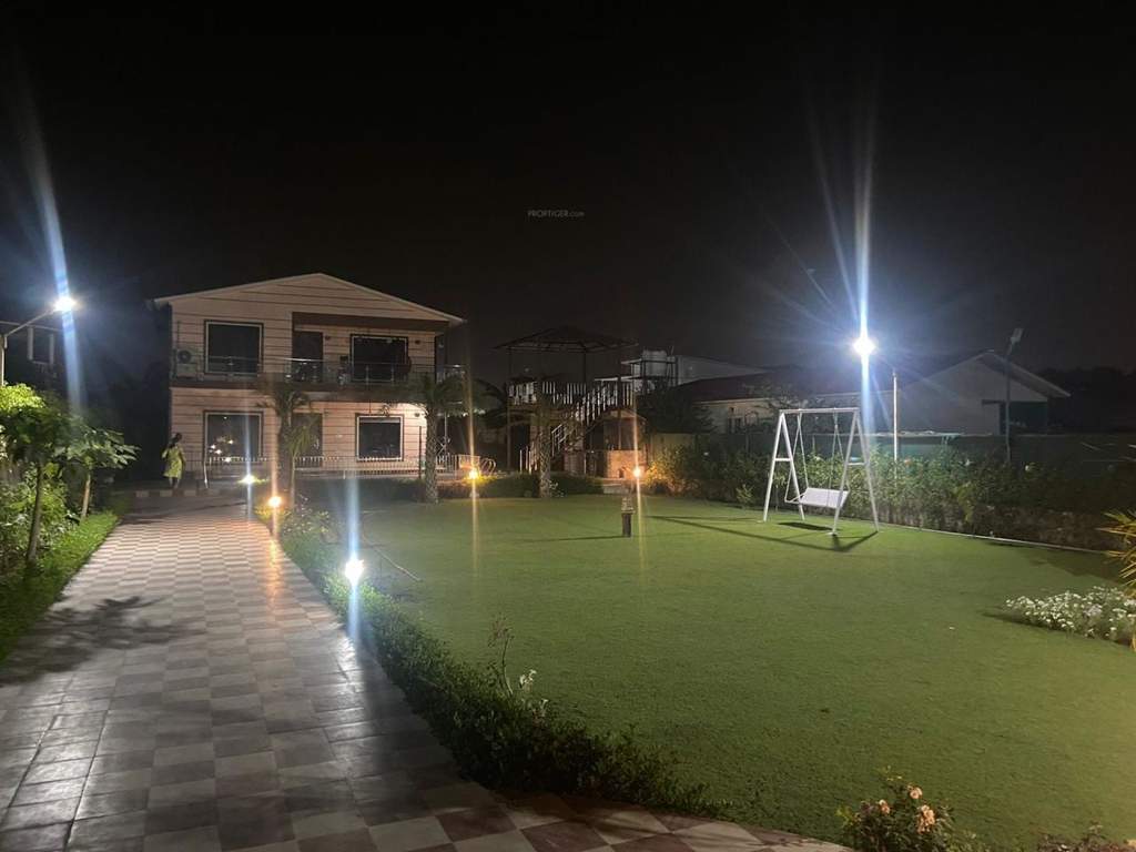  green beauty farm house Others