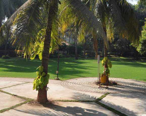  royal village Landscaped Gardens