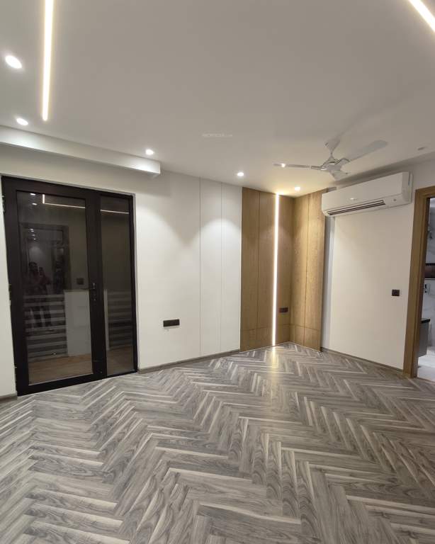  luxury floors 300 sq yards Others