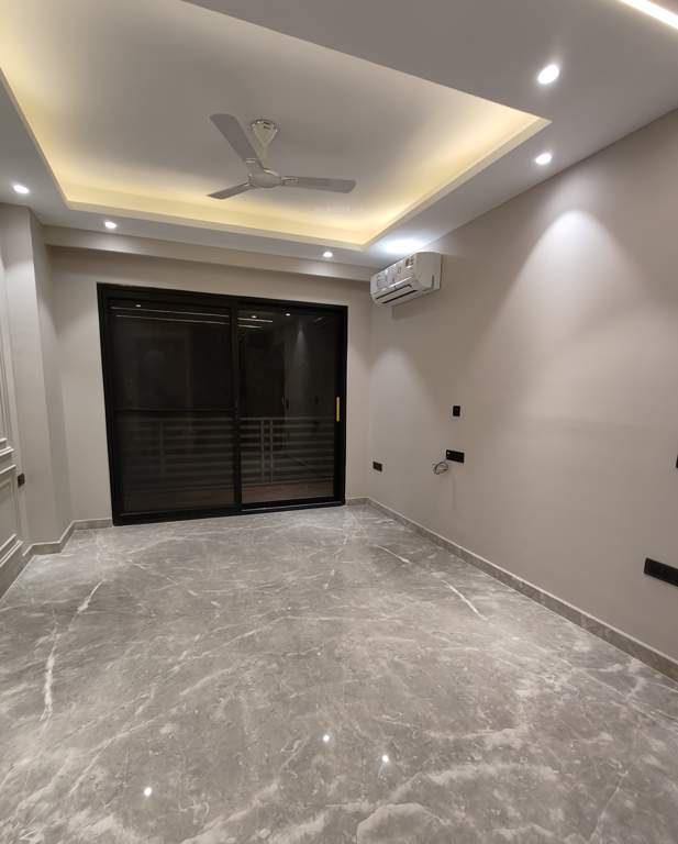  luxury floors 300 sq yards Living Area