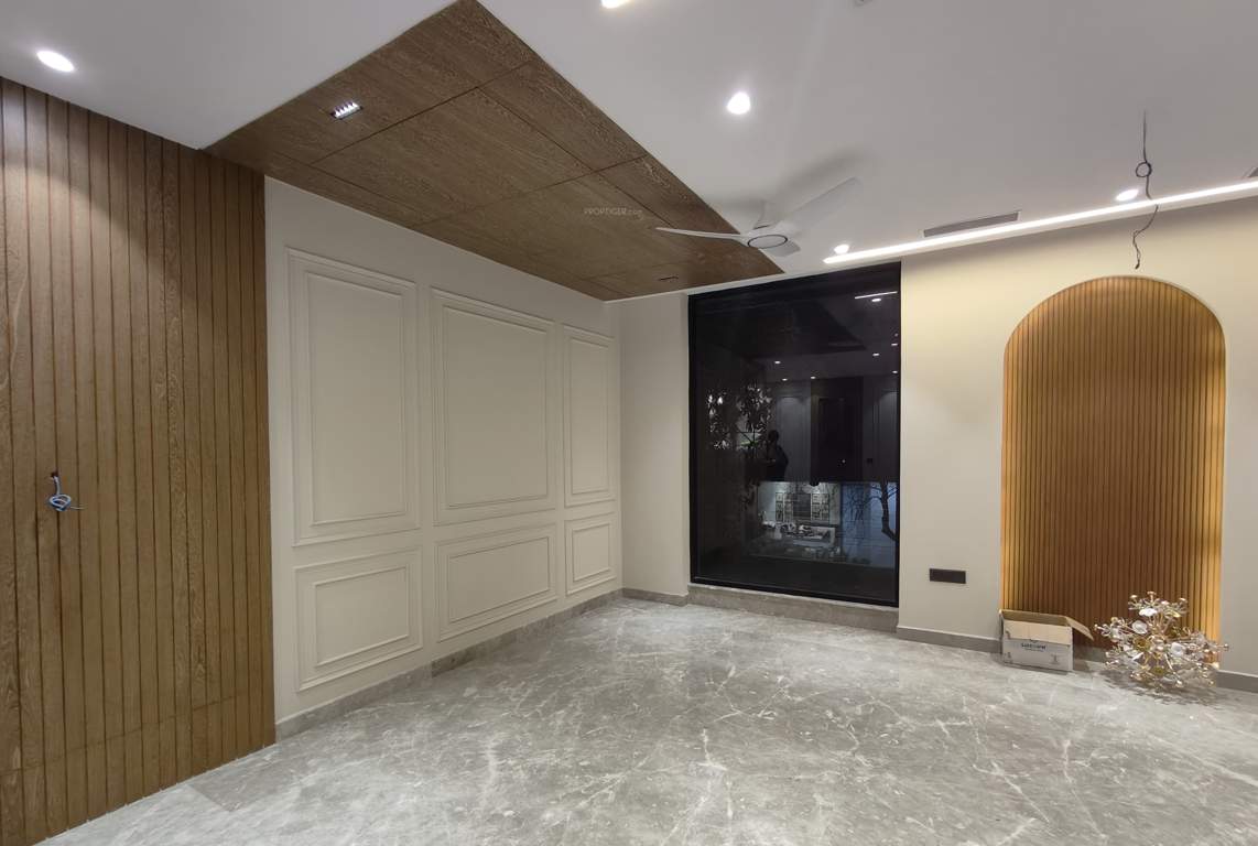  luxury builder floors 270 sq yards Living Area