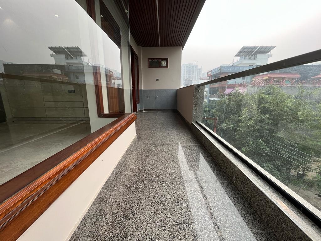 realty luxury homes Lobby