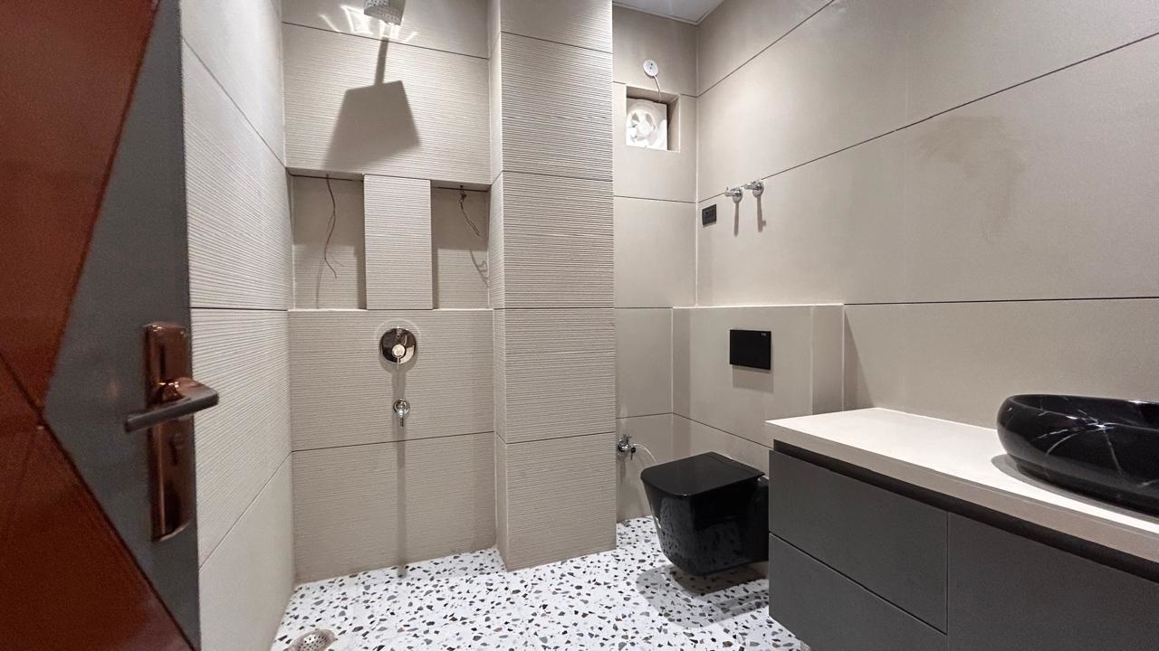  ultra luxury flors Bathroom