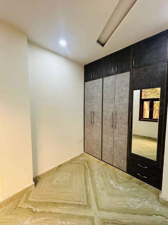 builders floors Bedroom