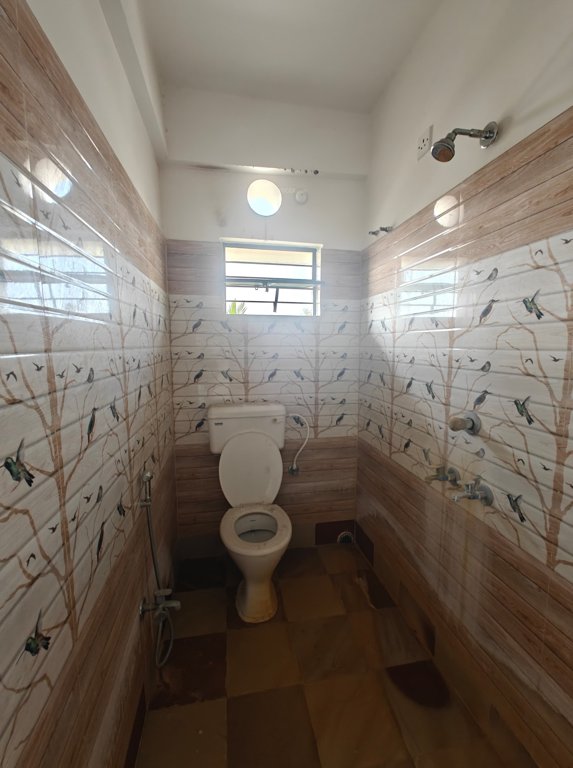  plaza Bathroom