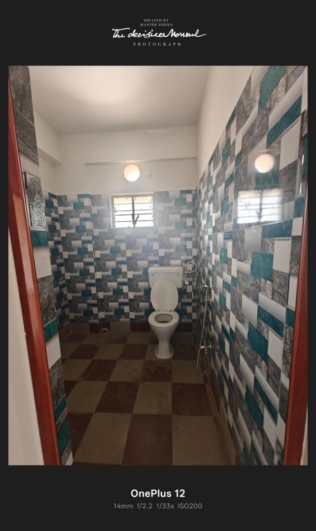  plaza Bathroom