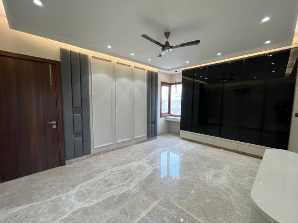  realty-luxury-homes Others