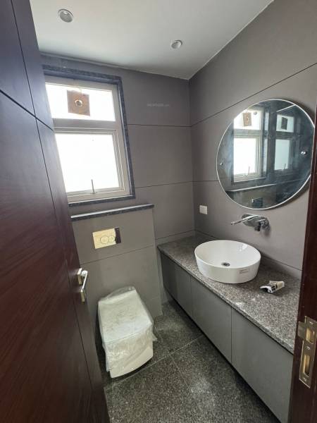 Bathroom lumina-heights Bathroom