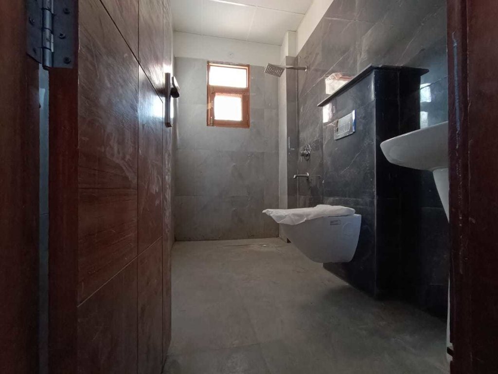 unique ultra luxurious home Bathroom