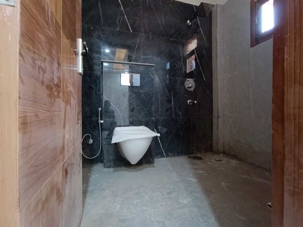 unique ultra luxurious home Bathroom