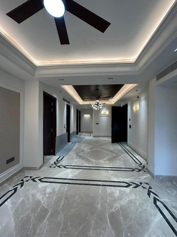  estate 11 Living Area