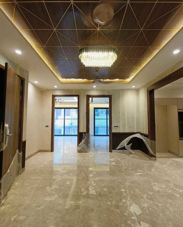  estate 18 Living Area