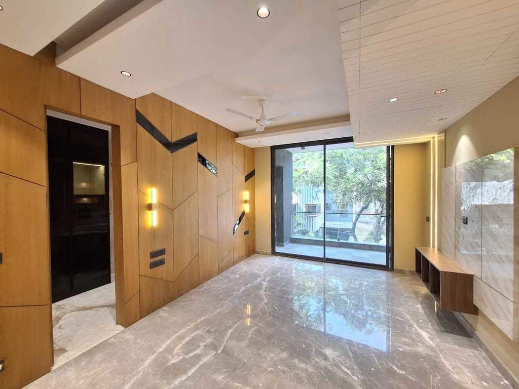  estate 15 Living Area