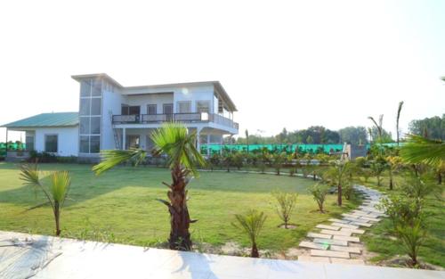 Others green-beauty-farm-house Others