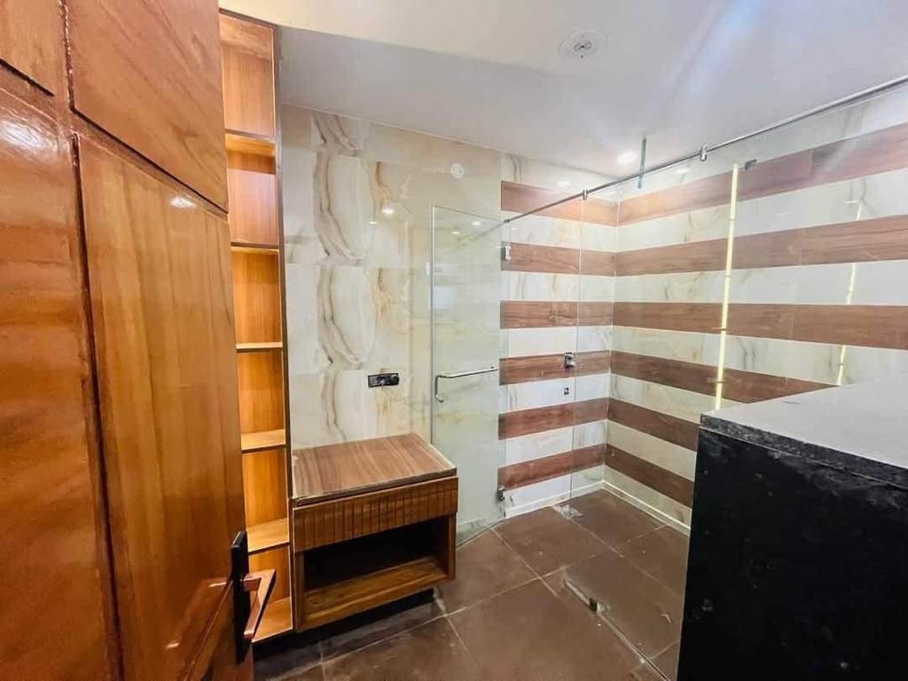 ultra luxury floors 1 Bathroom