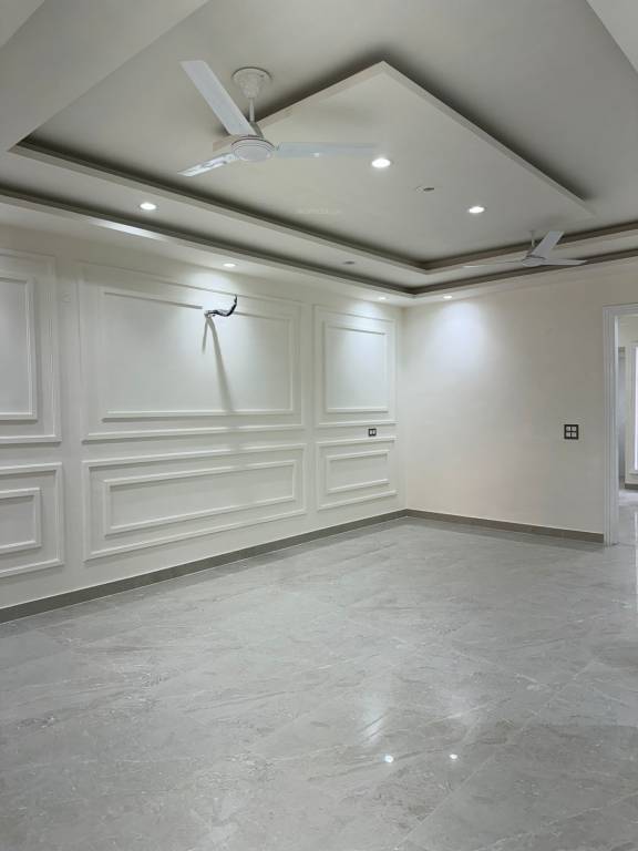  platinum floors 1 Living Area