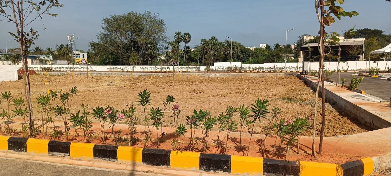  vijay park Plot