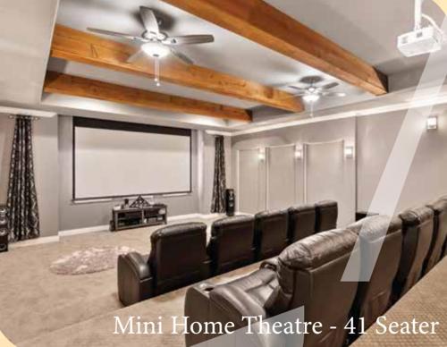  revasa-aura Mini Theatre