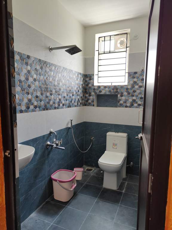  fortune springs Bathroom