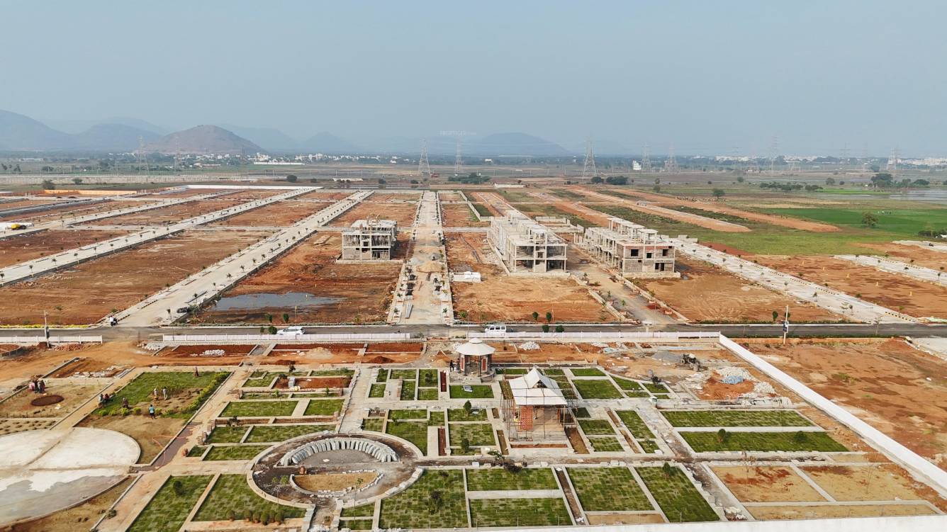  sreecity kubera Plot