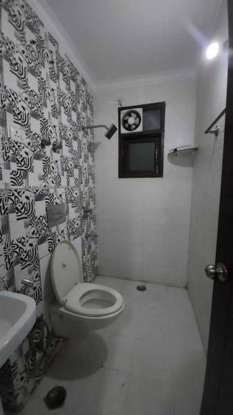  freedom-fighter-floors Bathroom