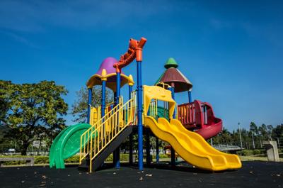  green-height Children's play area