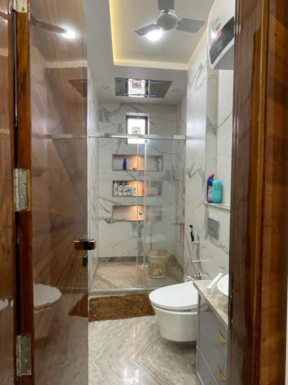 luxurious homes by the luxury heights Bathroom