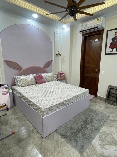 Bedroom luxurious-homes-by-the-luxury-heights Bedroom